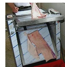 Шкуросъемная машина для мяса